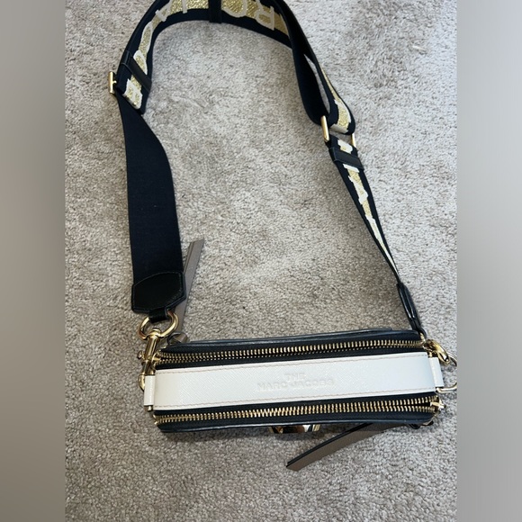 Marc Jacob’s Snapshot Purse - Picture 4 of 7